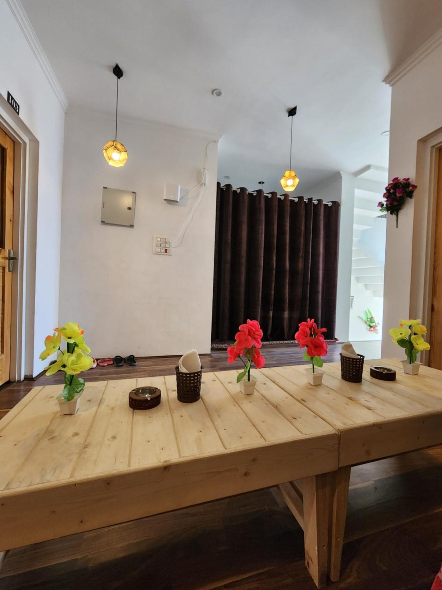 Serenity Inn Home Stay Srīnagar Exterior foto